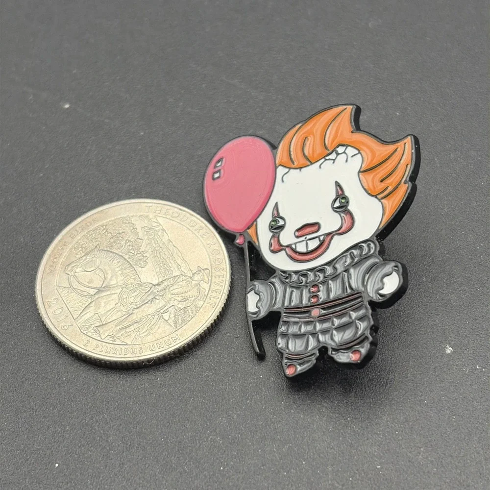 Cartoon Pennywise The Dancing Clown‎ IT Stephen King Lapel Hat Pin